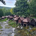 Vikendica Zute Dunje Jajca