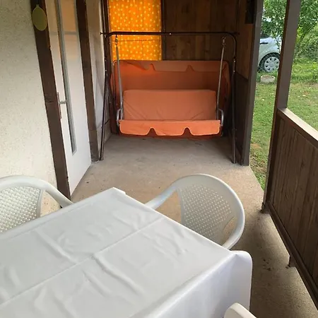 Vikendica Zute Dunje 別荘