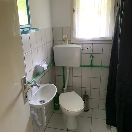 Vikendica Zute Dunje Jajce