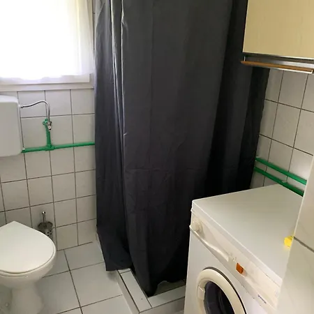 Holiday home Vikendica Zute Dunje *