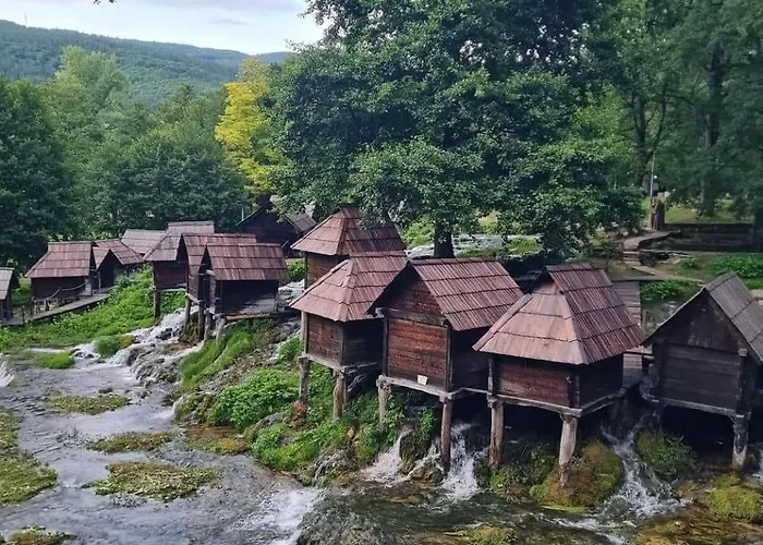 Vikendica Zute Dunje يايتشه